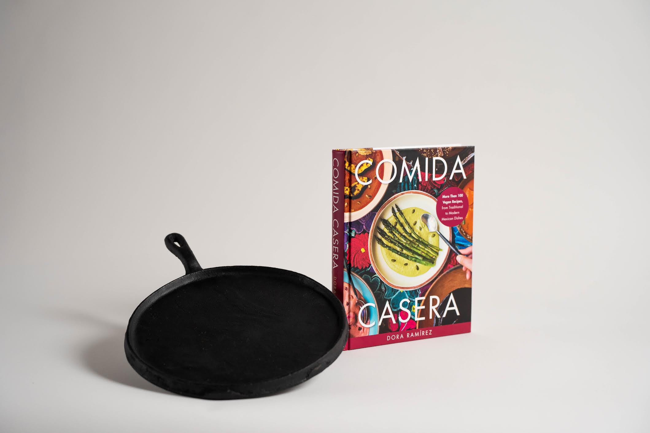 Comida Casera Book & Comal Set